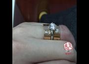 <b>新婚三月妻子高速涂护手霜 粗心丢了6万多元钻戒</b>